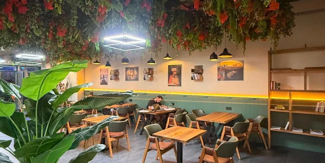 Baykuş Kafe Kütüphane Mekan